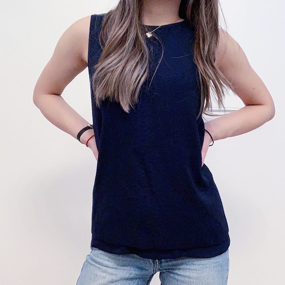 NWT Vince 100% Silk Sleeveless Navy Top